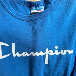 Men’s champion T-shirt size XXL. Medium weight. bright blue.